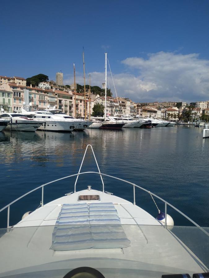 Ferretti 36 ' Bateau A Quai Vieux-Port Cannes Festival La Croisette Luaran gambar
