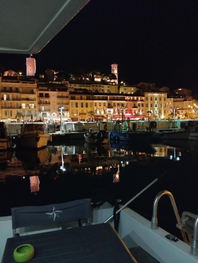 Ferretti 36 ' Bateau A Quai Vieux-Port Cannes Festival La Croisette Luaran gambar