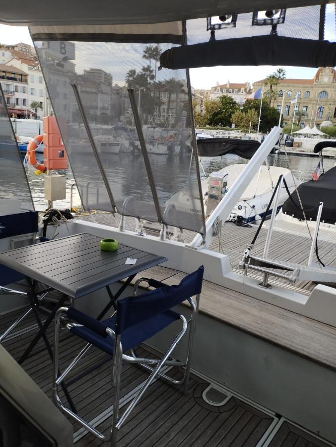 Ferretti 36 ' Bateau A Quai Vieux-Port Cannes Festival La Croisette Luaran gambar