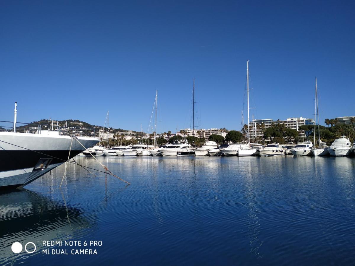 Ferretti 36 ' Bateau A Quai Vieux-Port Cannes Festival La Croisette Luaran gambar